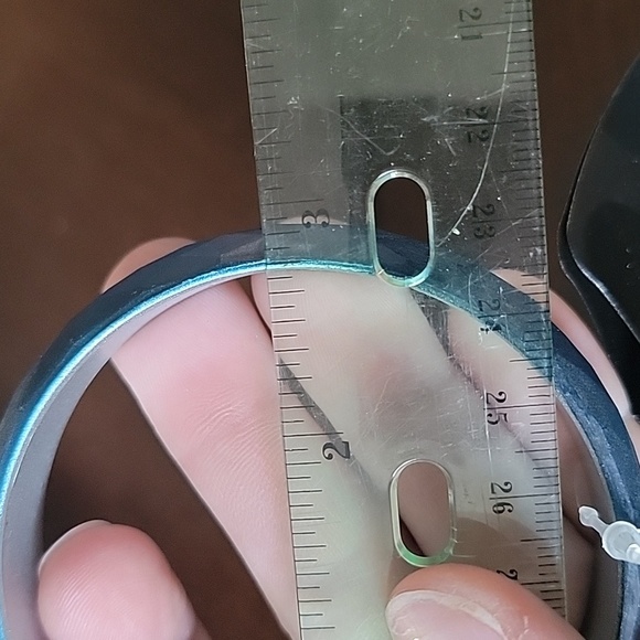 (J20) 9 plastic braclets - Picture 3 of 3